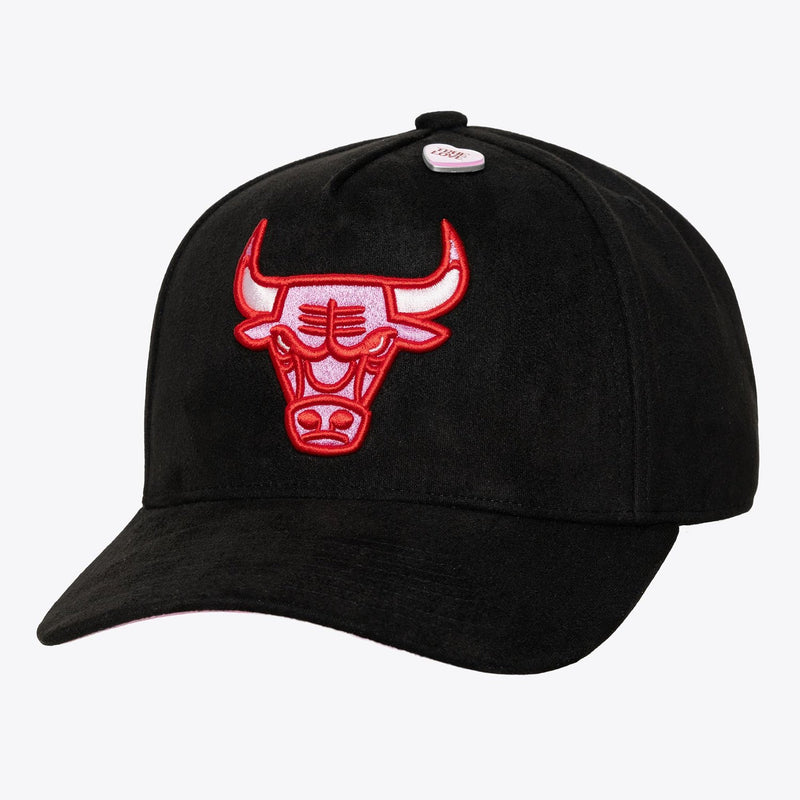 Mitchell & Ness Chicago Bulls Black All Heart Pro Pinch Snapback Hat