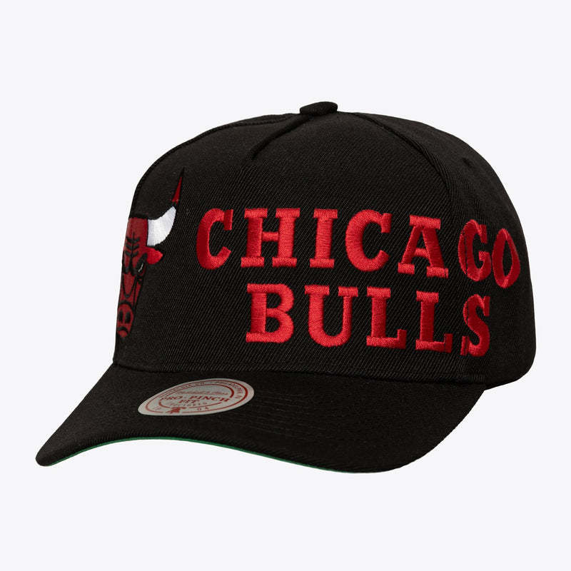 Mitchell & Ness Chicago Bulls Black Busted Pro Pinch Snapback Hat