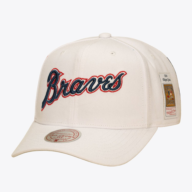 Mitchell & Ness Chipper Jones Atlanta Braves 2004 Cream Cooperstown Jersey Cut Pro Crown Snapback Hat