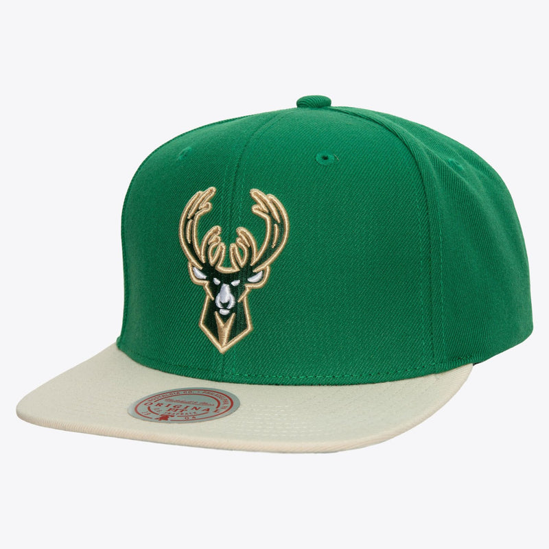 Mitchell & Ness Milwaukee Bucks Green/Cream Team Two-Tone 2.0 Snapback