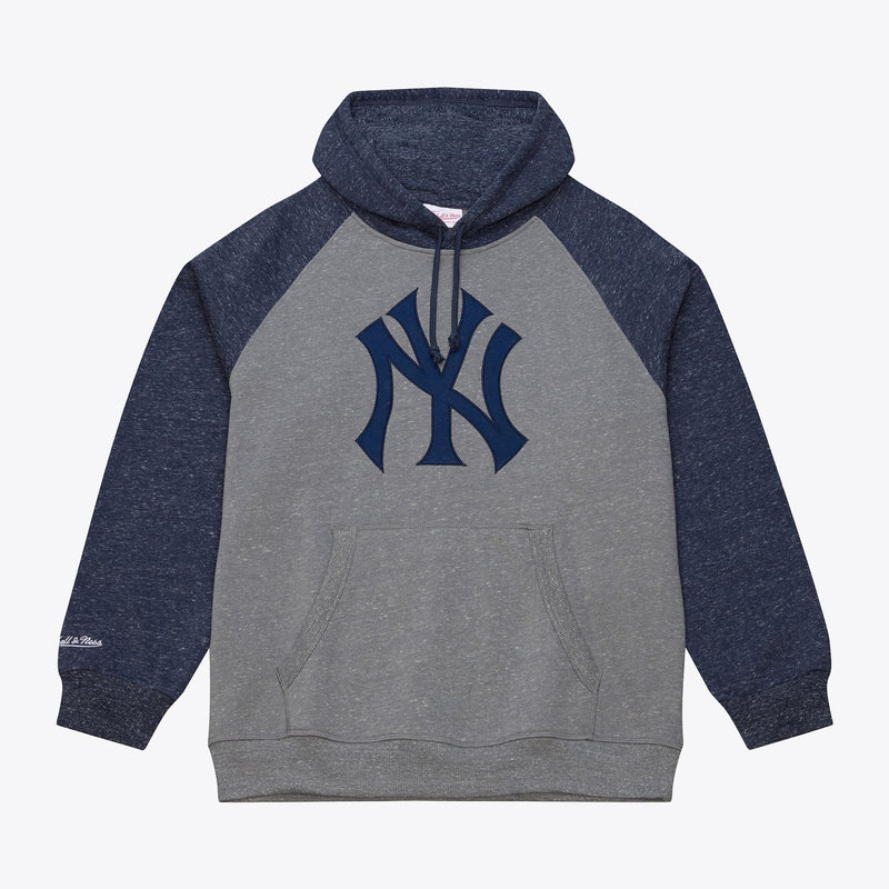 Mitchell & Ness New York Yankees Gray/Navy Winning Streak Fleece Hoodie
