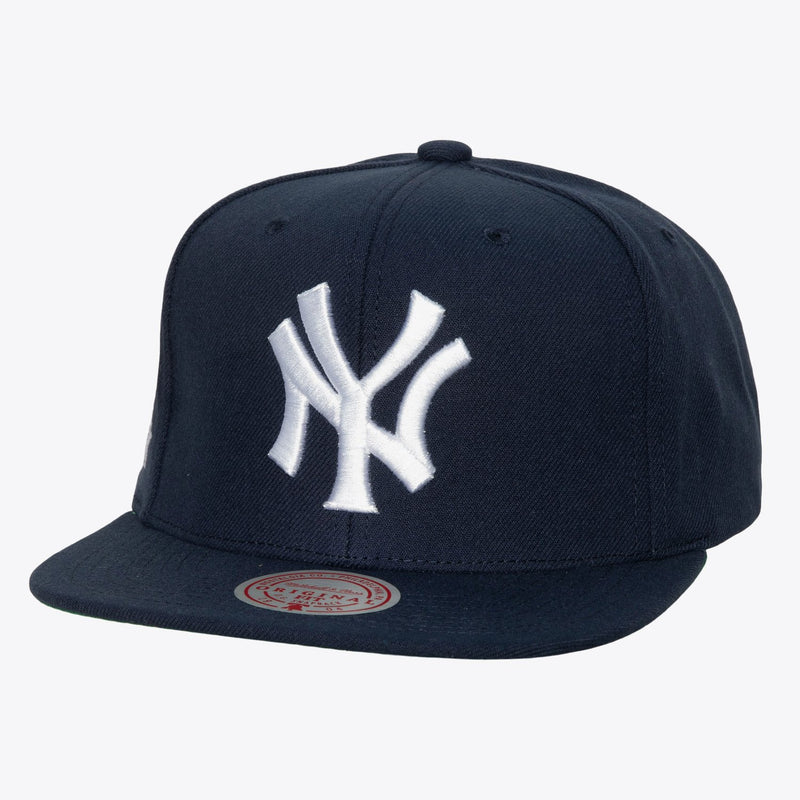Mitchell & Ness New York Yankees Navy Cooperstown Evergreen Snapback Hat