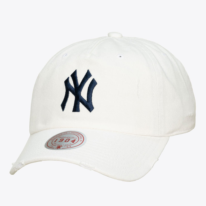 Mitchell & Ness New York Yankees White 1904 Adjustable Dad Hat