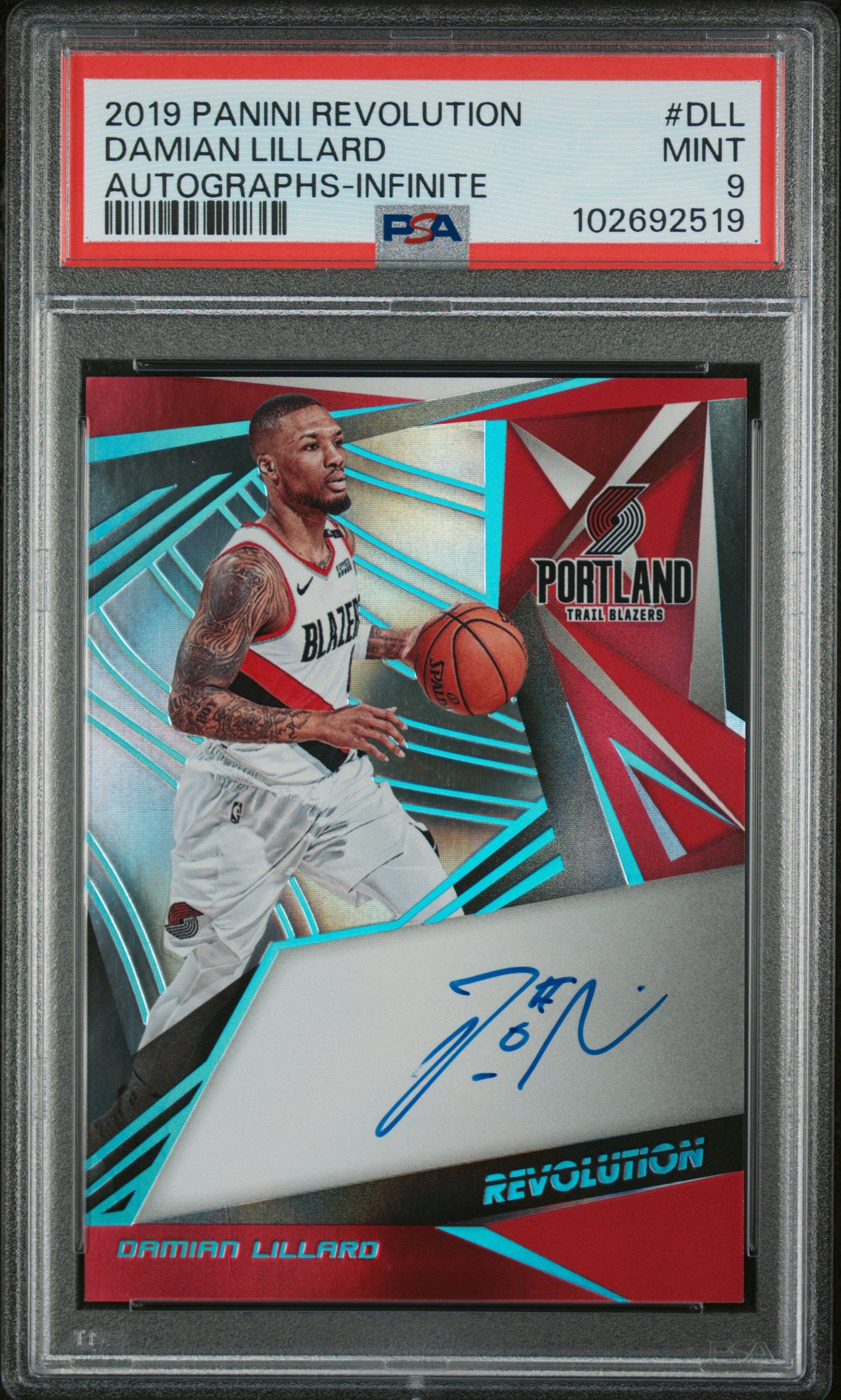 2019 Panini Revolution Infinite Damian Lillard #AG-DLL Auto /25 PSA 9