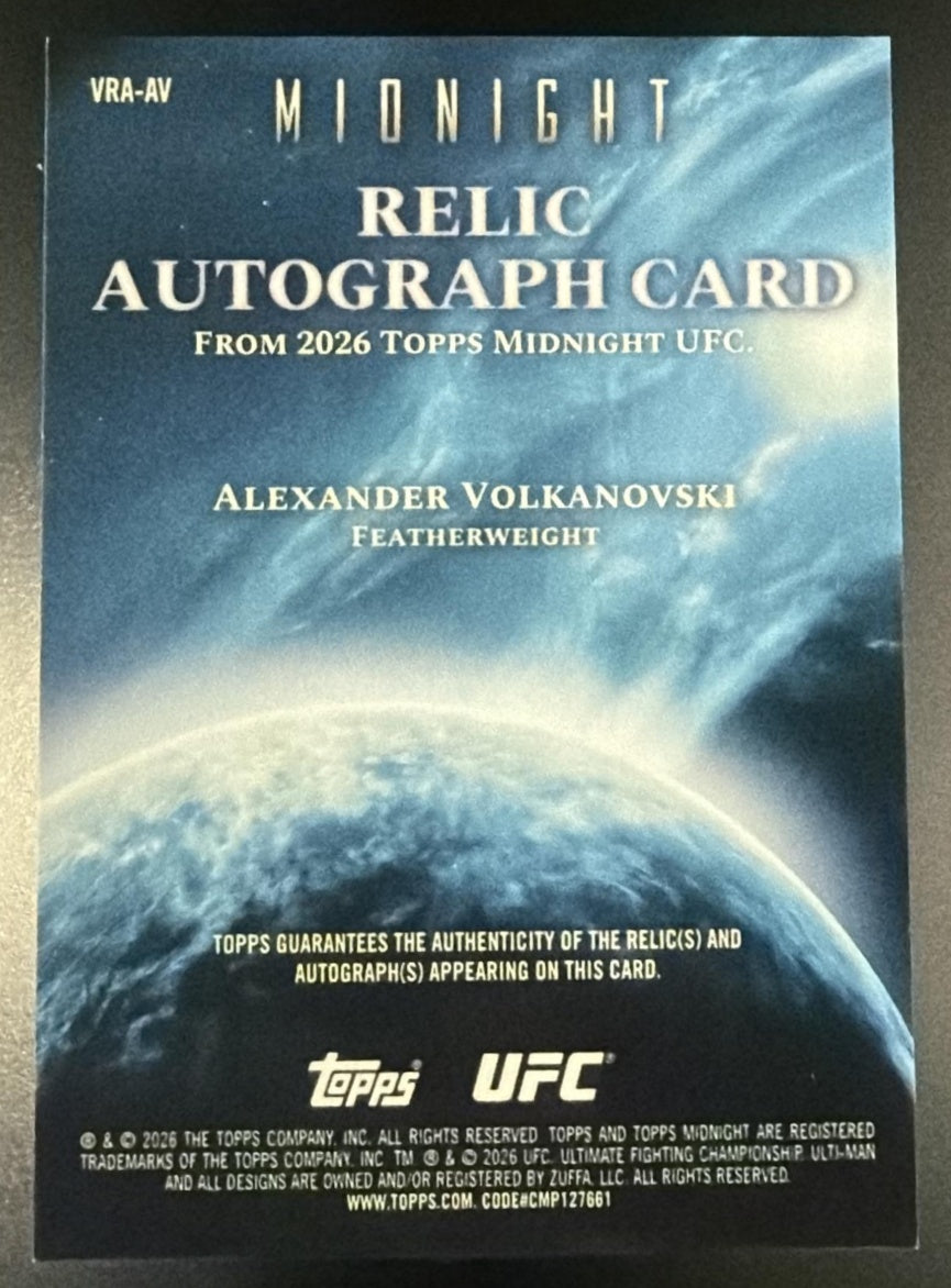 2026 Topps Midnight VRA-AV Alexander Volkanovski Match-Used Patch Auto SSP