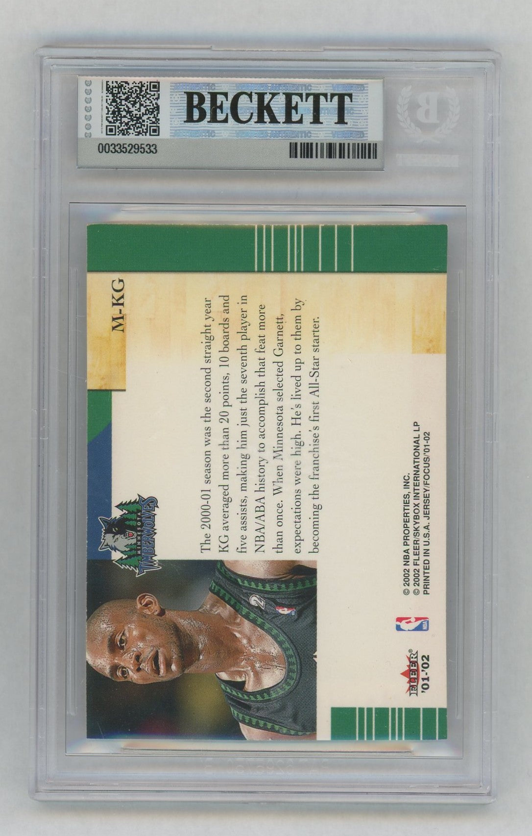 2001 Fleer Focus Materialistic Away Kevin Garnett #3 BGS 8.5