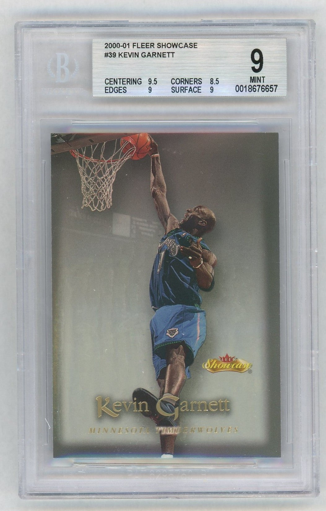 2000-01 Fleer Showcase #39 Kevin Garnett BGS 9