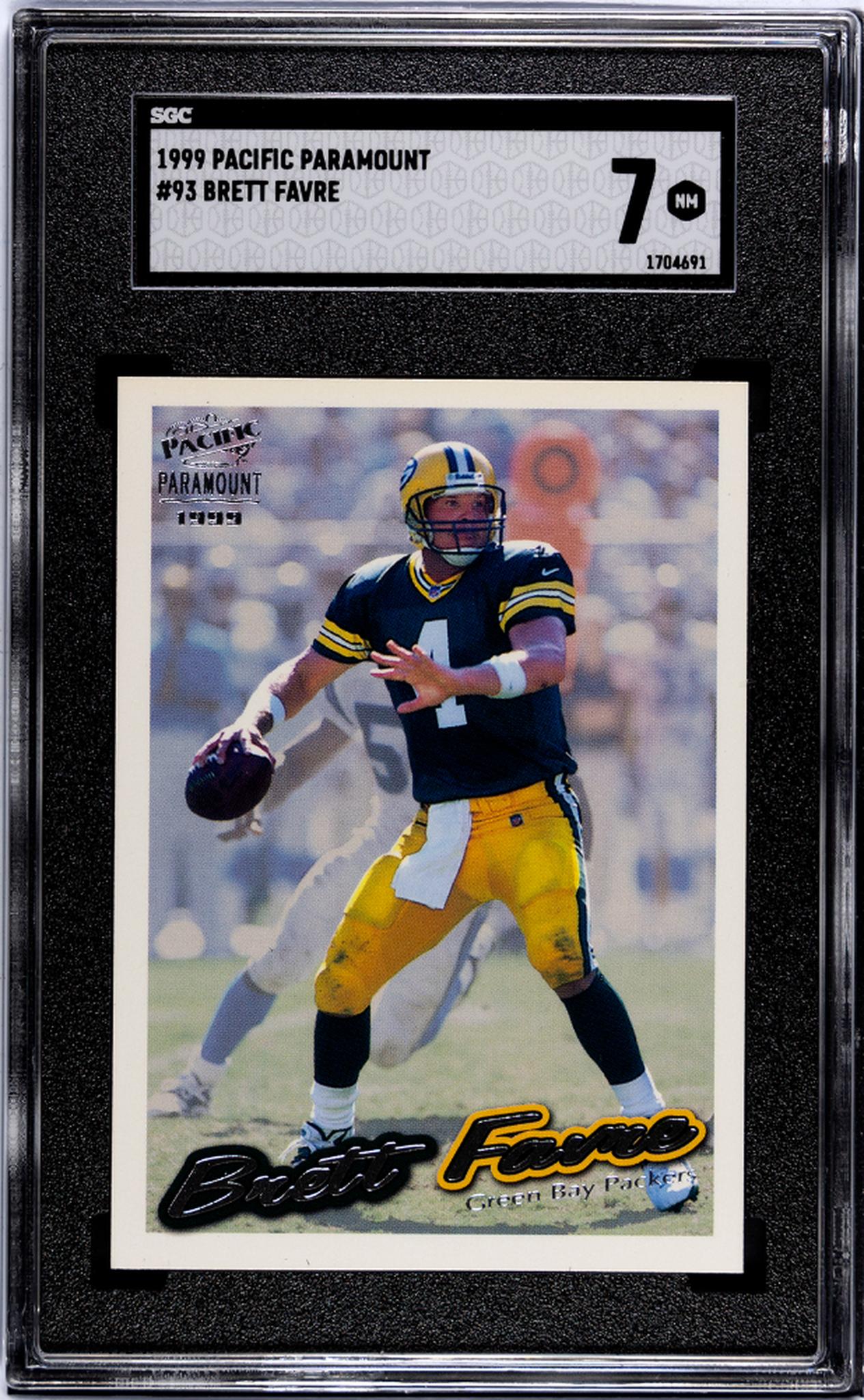 1999 Pacific Paramount Brett Favre #93 SGC 7