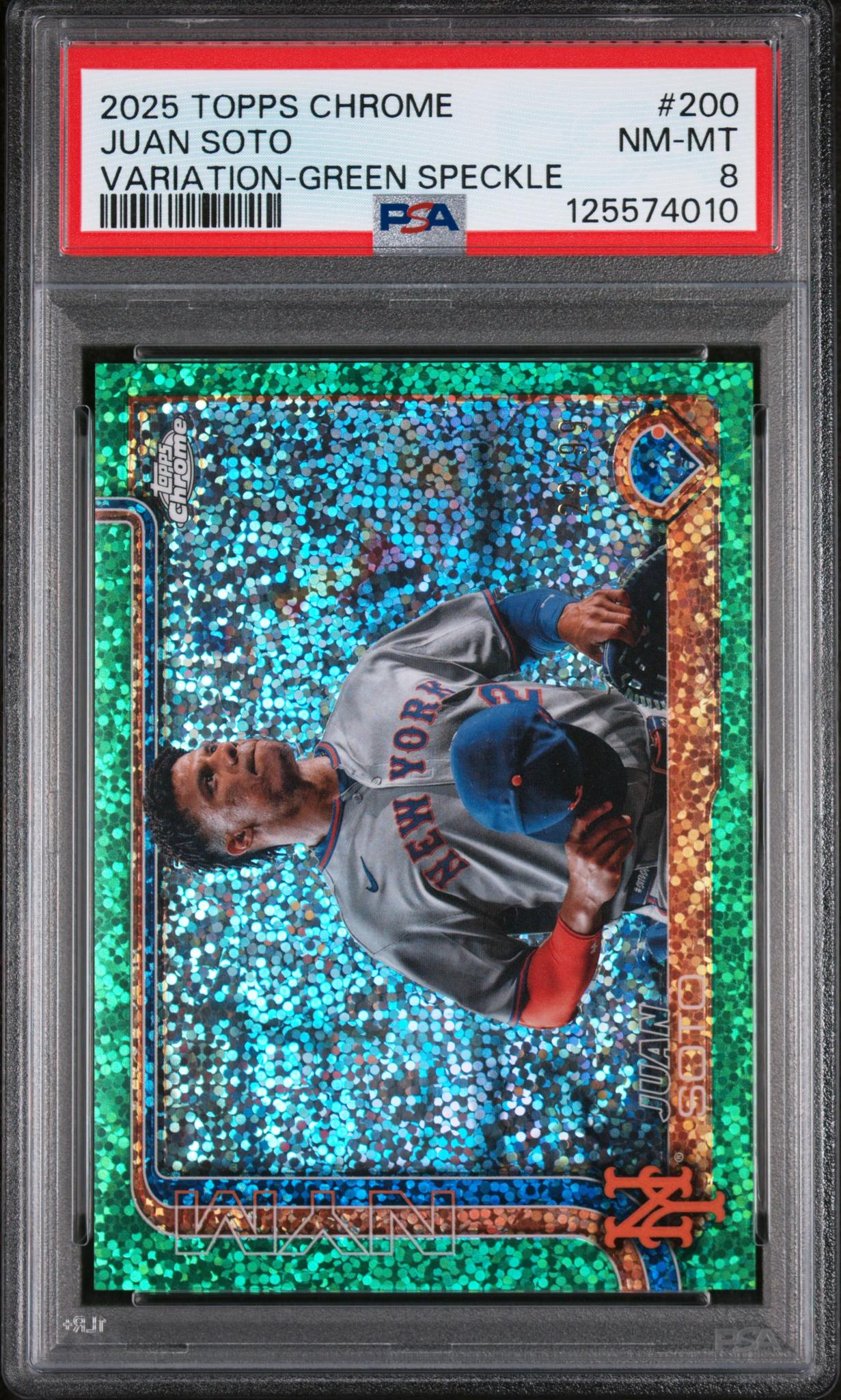2025 Topps Chrome Variation-Green Speckle Juan Soto #200 PSA 8