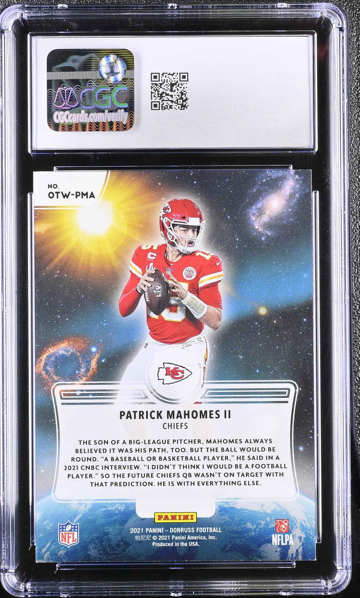 2021 Donruss #OTW-PMA Patrick Mahomes II Out of this World CGC 10