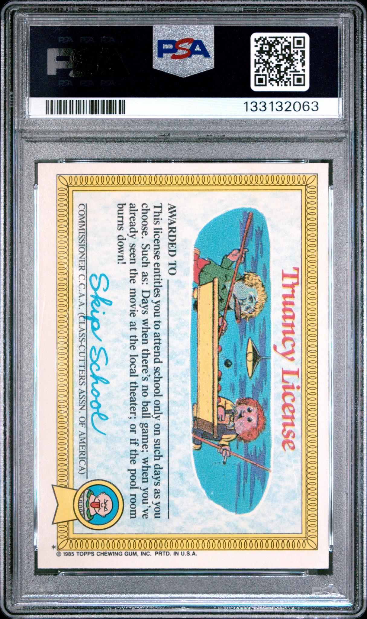 1985 Series 1 English Glossy (Back) Slobby Robbie #26a PSA 8