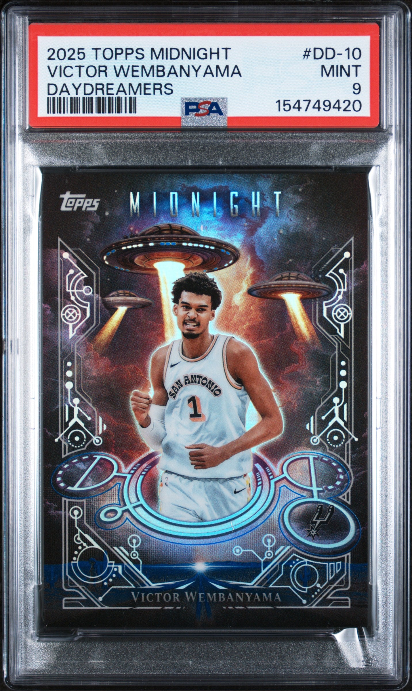 2025 Topps Midnight Daydreamers Victor Wembanyama #DD-10 PSA 9