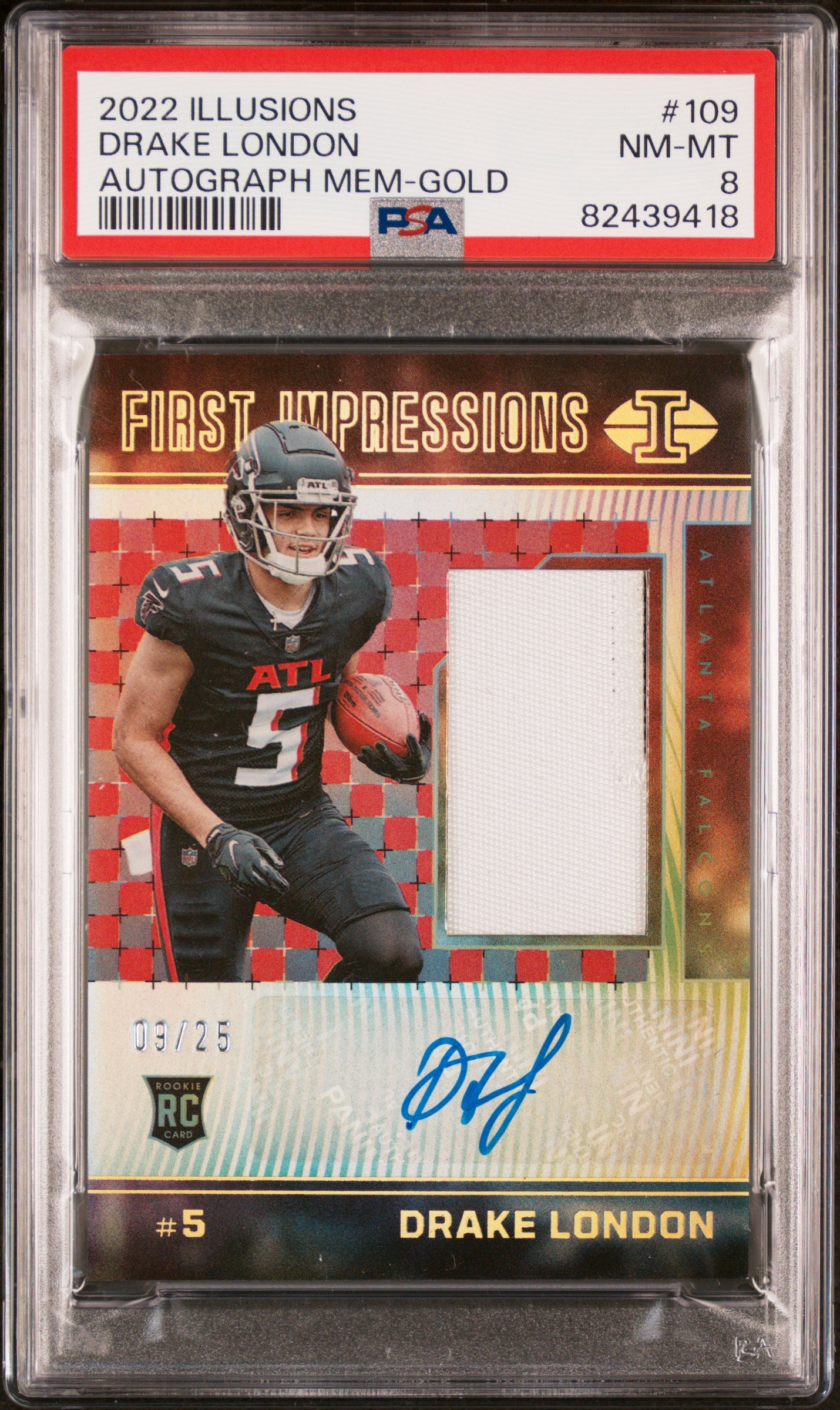 2022 Panini Illusions Autograph Memorabilia-Gold Drake London #109 /25 PSA 8