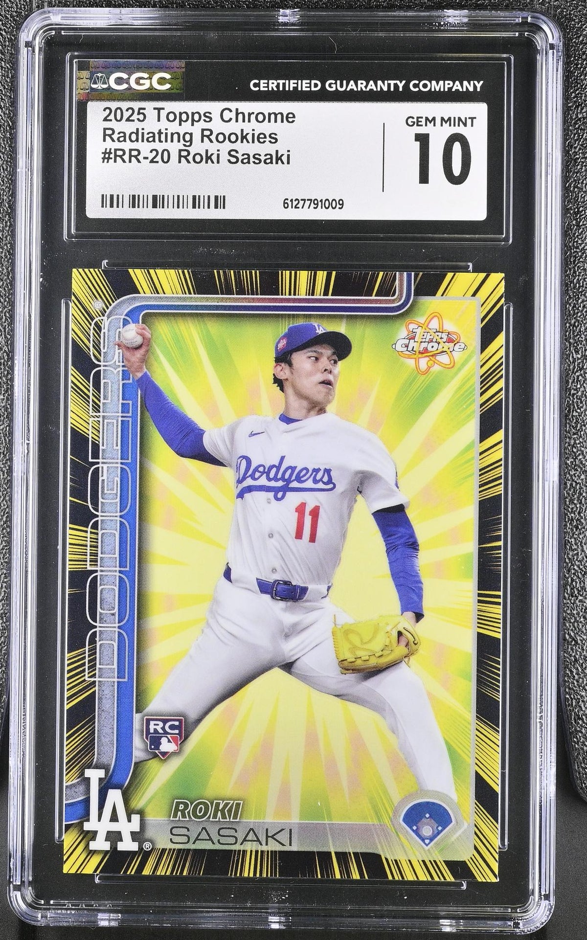 2025 Topps Chrome #RR-20 Roki Sasaki Radiating Rookies CGC 10