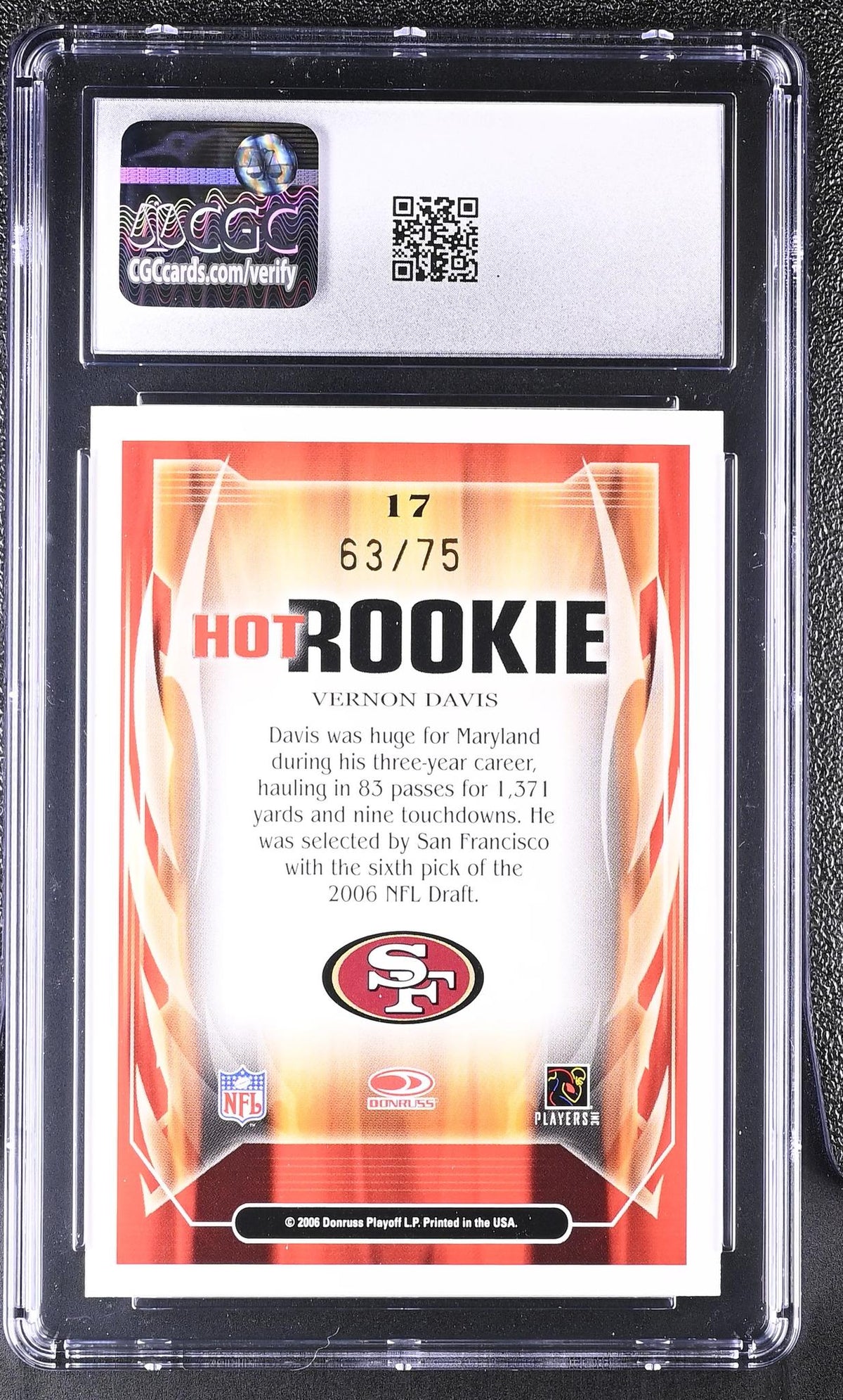 2006 Select #17 Vernon Davis Hot Rookies CGC 7.5