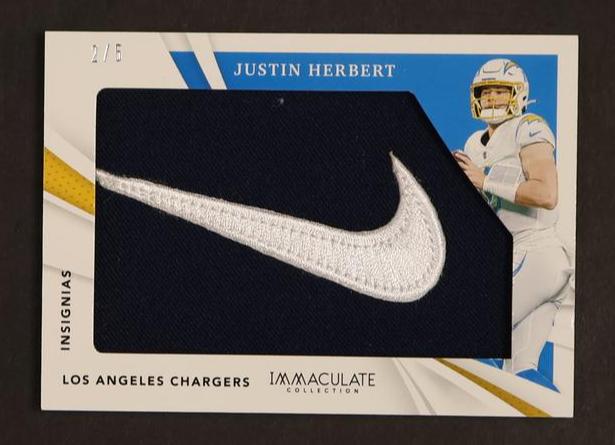 2021 Panini Immaculate Collection Insignias Justin Herbert #IL-JH Patch /5