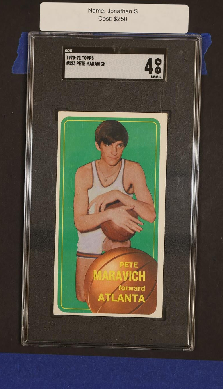 1970-71 Topps Basketball Pete Maravich #123 RC SGC 4