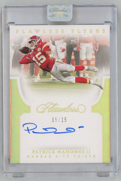 2021 Flawless #FLY-PM Patrick Mahomes II Flawless Flyers Gold Holo Auto /15 SSP