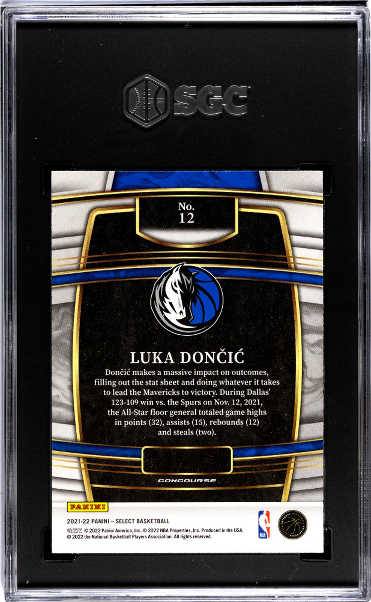 2021-22 Panini Select #12 Luka Doncic Blue Retail SGC 9.5