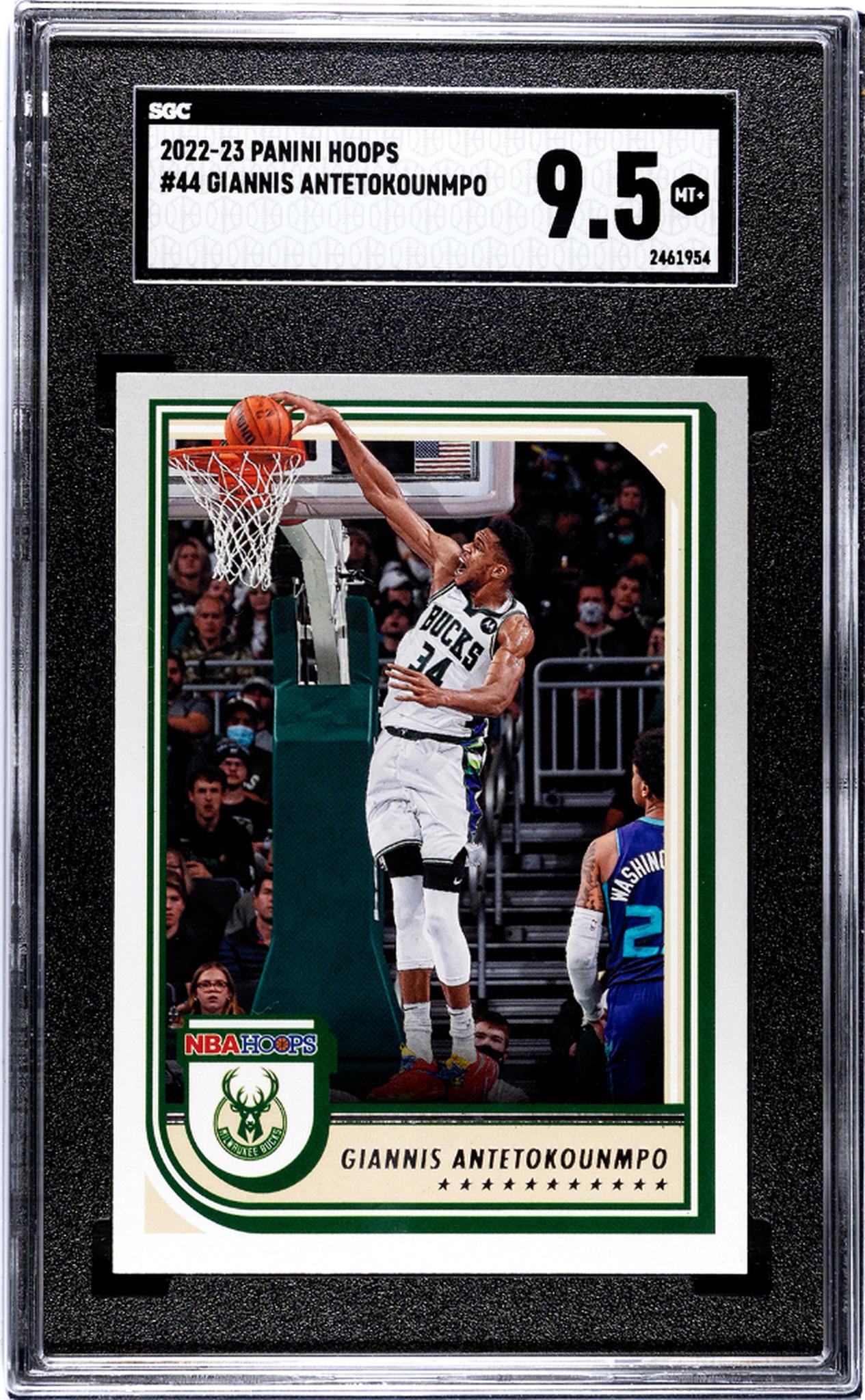2022-23 Panini Hoops Giannis Antetokounmpo #44 SGC 9.5