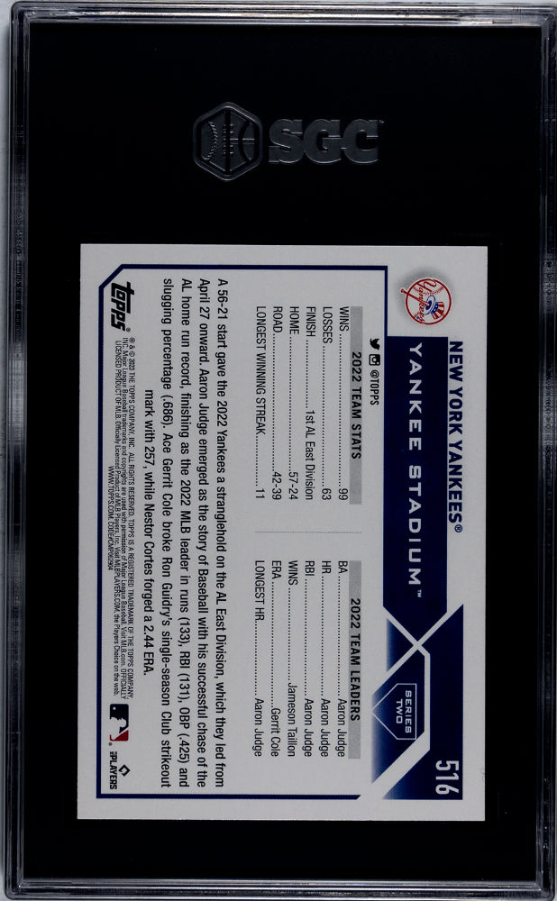 2023 Topps #516 New York Yankees SGC 10