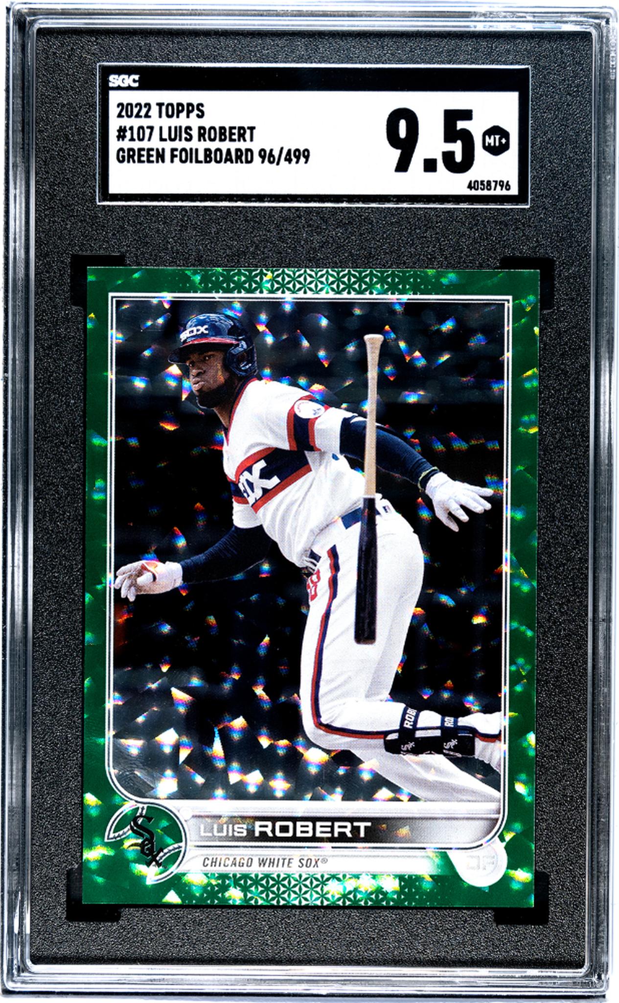 2022 Topps #107 Luis Robert Green /499 SGC 9.5