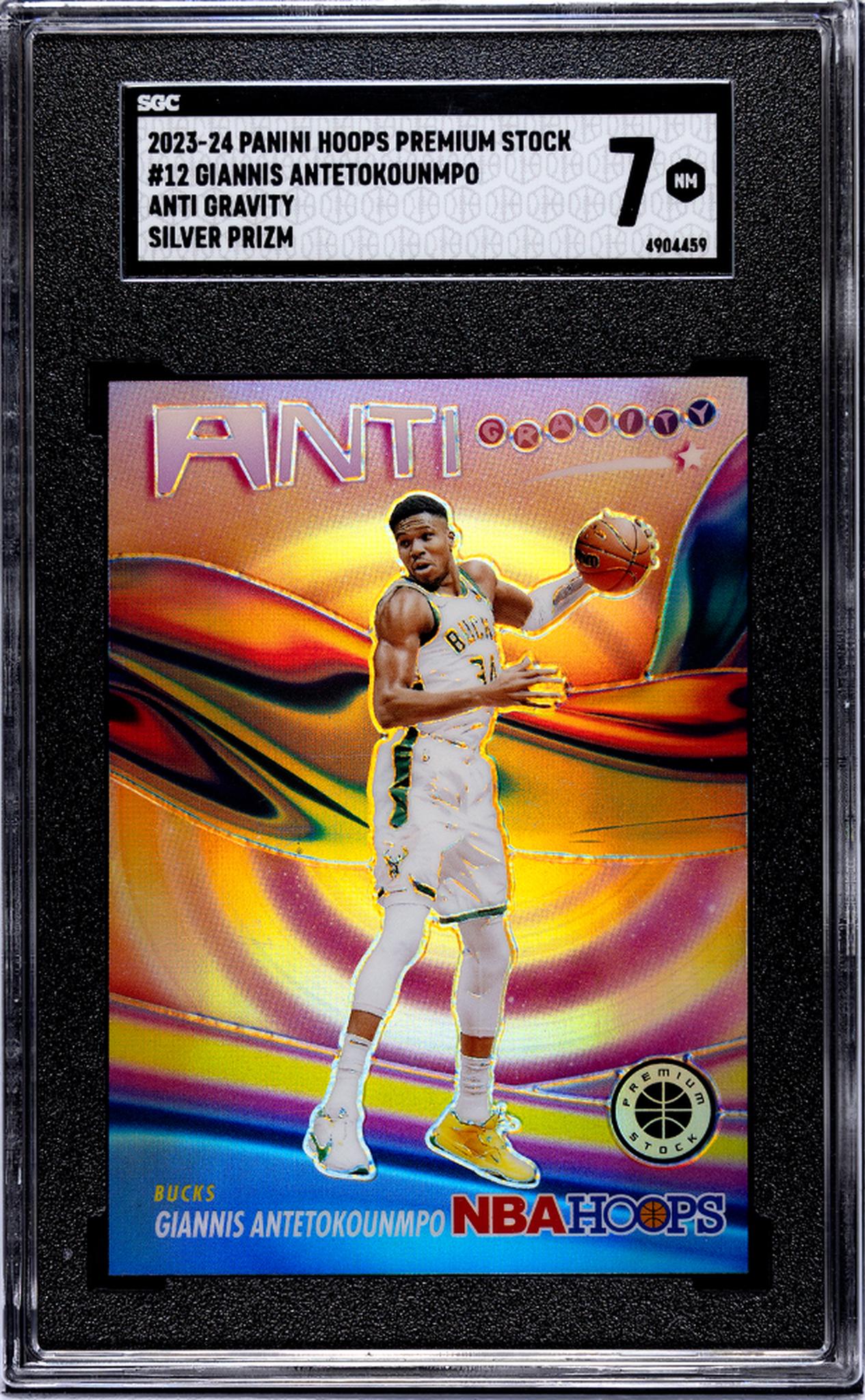 2023 NBA Hoops #12 GIANNIS ANTETOKOUNMPO Anti Gravity SGC 7