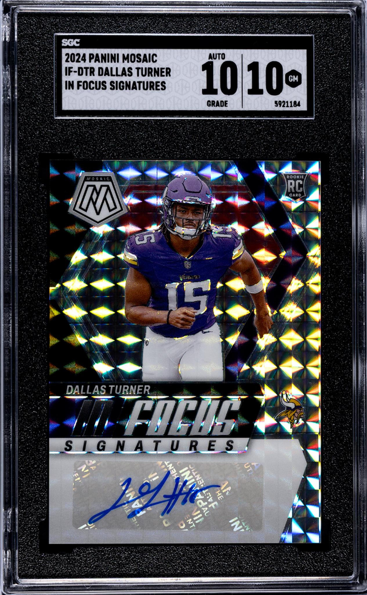 2024 Mosaic #IF-DTR Dallas Turner In Focus Signatures SGC 10