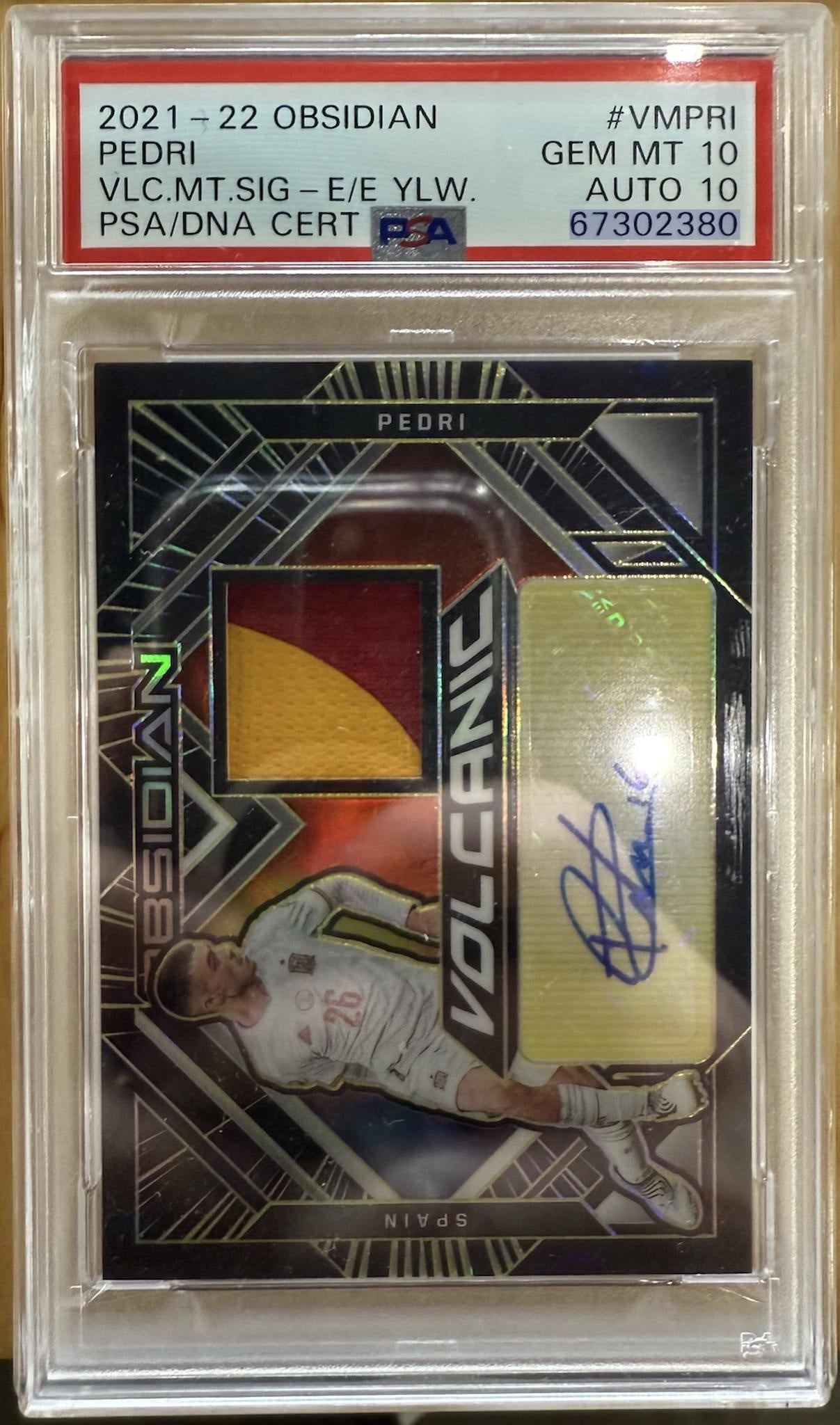 2021 Panini Obsidian Volcanic Material Signatures #VM-PRI Pedri Electric Etch Yellow PSA 10