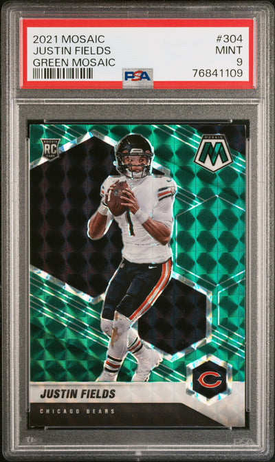 2021 Mosaic Justin Fields #304 Green Mosaic PSA 9