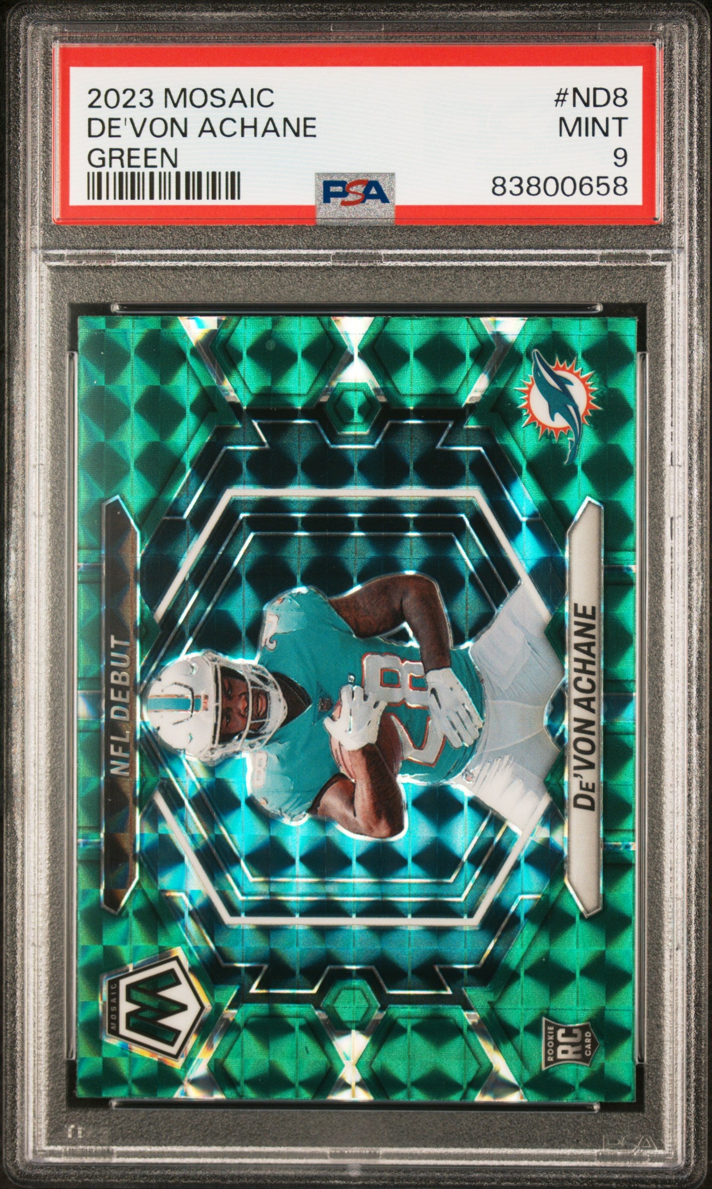 2023 Panini Mosaic NFL Debut Mosaic Green De'Von Achane #8 PSA 9