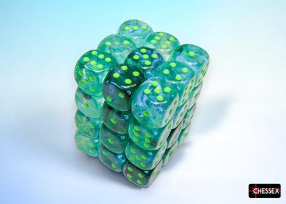 Chessex Borealis Kelp/Light Green 12mm D6 Dice Cube