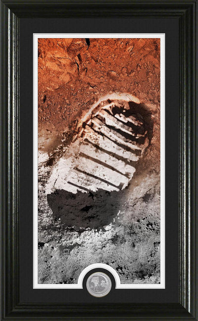 Highland Mint Moon Landing Footprint Supreme Photomint - Limited Edition /5,000