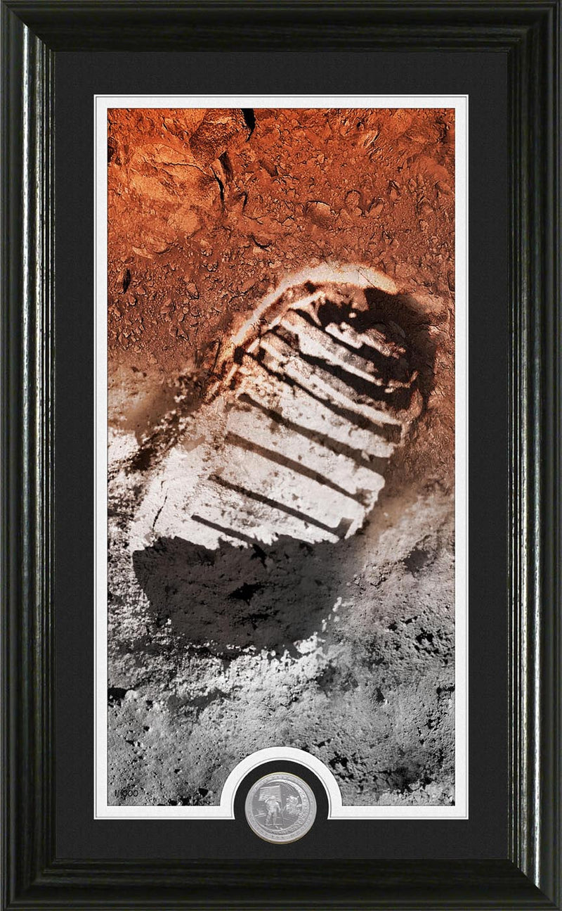 Highland Mint Moon Landing Footprint Supreme Photomint - Limited Edition /5,000