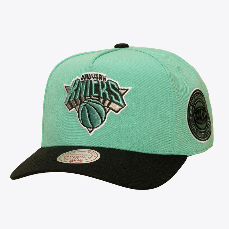Mitchell & Ness New York Knicks Mint/Black In the City Pro Pinch Snapback Hat