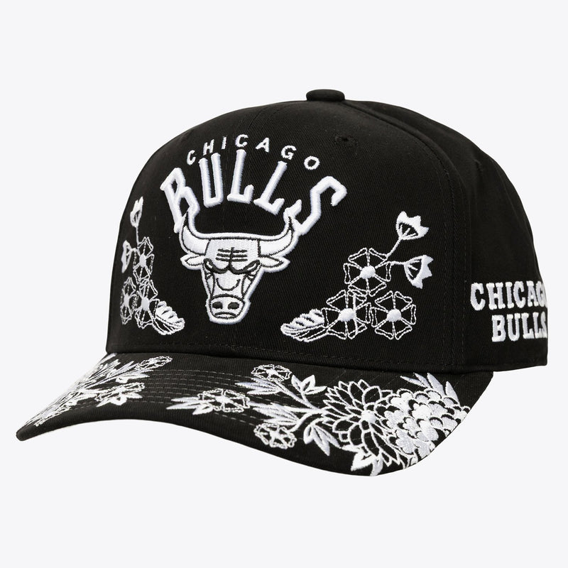 Mitchell & Ness Chicago Bulls Black Morning Haze Pro Crown Snapback Hat