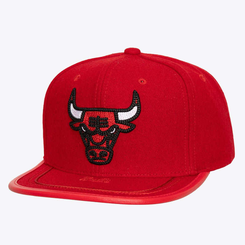 Mitchell & Ness Chicago Bulls Red Upscale Snapback Hat