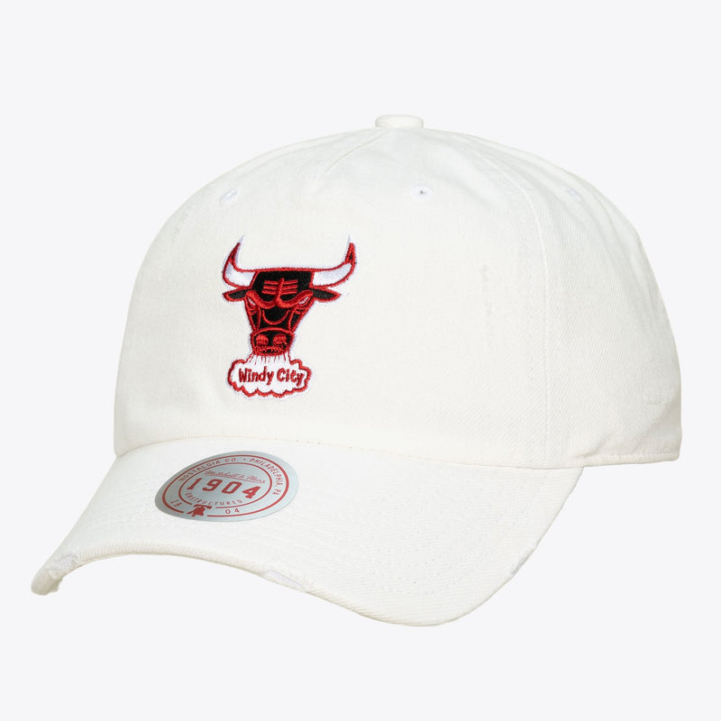 Mitchell & Ness Chicago Bulls White Hardwood Classics 1904 Adjustable Dad Hat