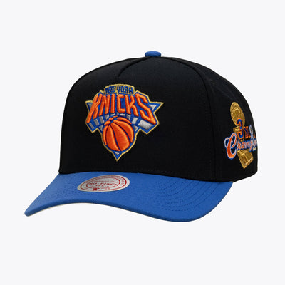 New York Knicks Mitchell & Ness Three-Time NBA Champions Banner Pro Pinch Snapback Hat - Black