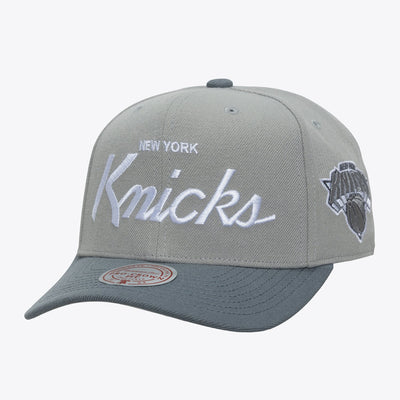 New York Knicks Mitchell & Ness Thunderstorm Head Coach Pro Crown Snapback Hat - Gray