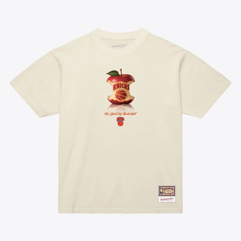 Mitchell & Ness New York Knicks Cream Court Apple T-Shirt