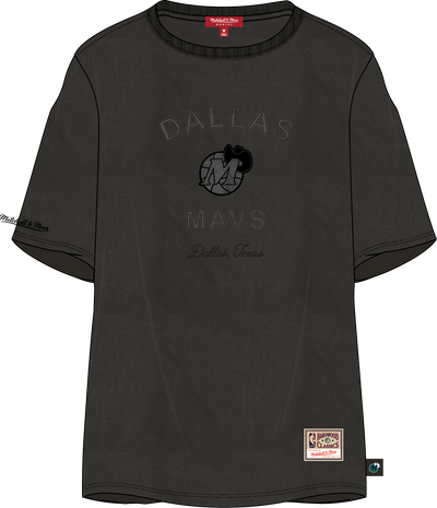 Mitchell & Ness Women's Dallas Mavericks Black Boyfriend T-Shirt