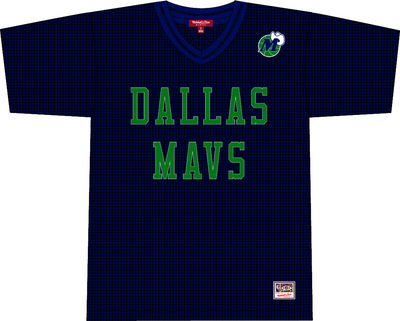 Mitchell & Ness Women's Dirk Nowitzki Dallas Mavericks Blue N&n Fashion Top