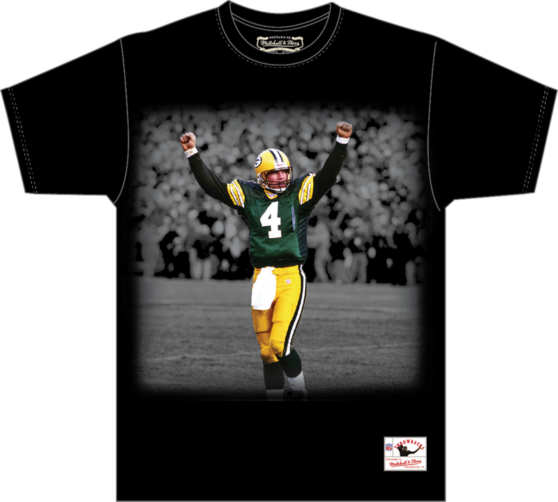 Mitchell & Ness Brett Favre Green Bay Packers Black Moments T-Shirt