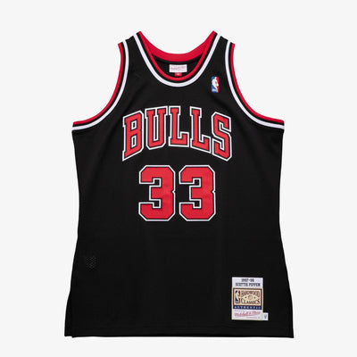 Mitchell & Ness Scottie Pippen Chicago Bulls 1997-98 Black Authentic Jersey